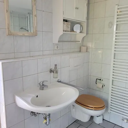 Fachwerkhaus Mit Garten Nah An Stadt Und *