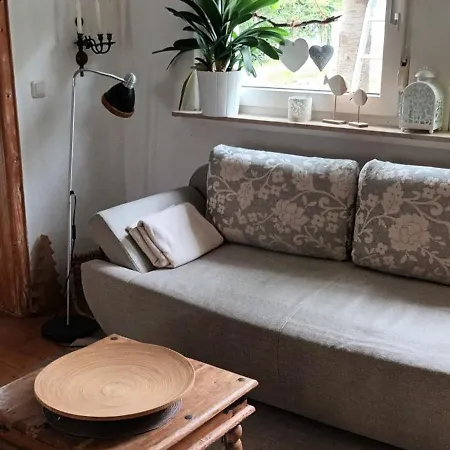 Fachwerkhaus Mit Garten Nah An Stadt Und Apartmán