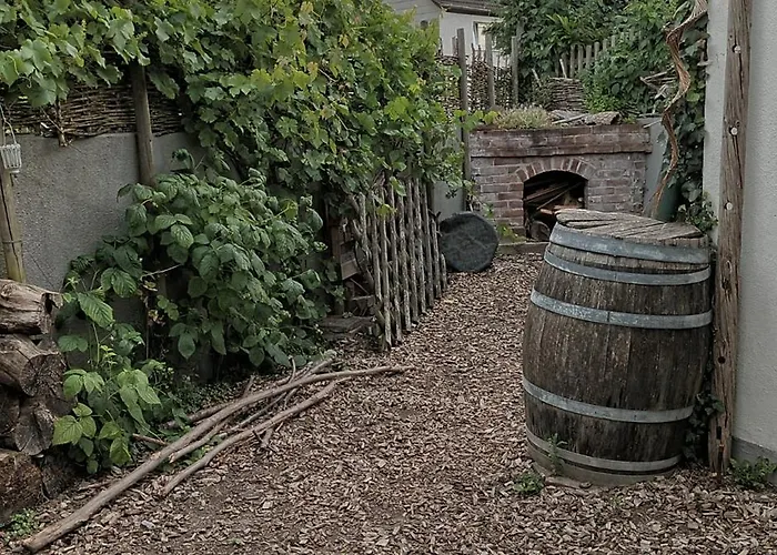 Fachwerkhaus Mit Garten Nah An Stadt Und