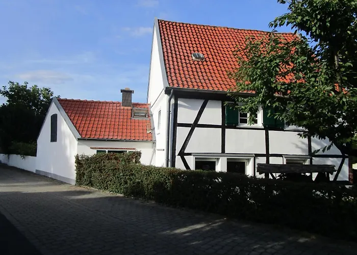 Fachwerkhaus Mit Garten Nah An Stadt Und